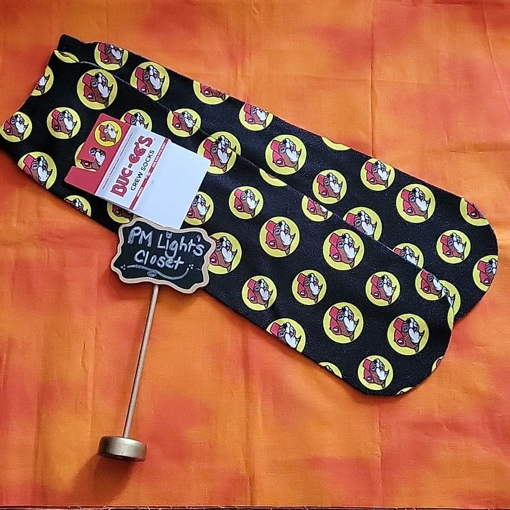 Buc-ee's Crew Socks One Size Fits Most Black Yellow Red Brown New